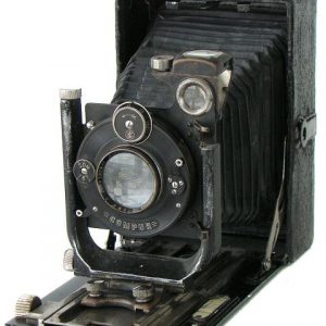 Modelo FOTOKOR farbicado por GOMZ